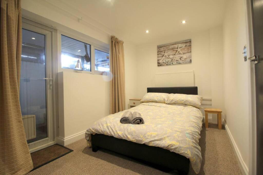 Pebbles Apartment Seaford Esterno foto